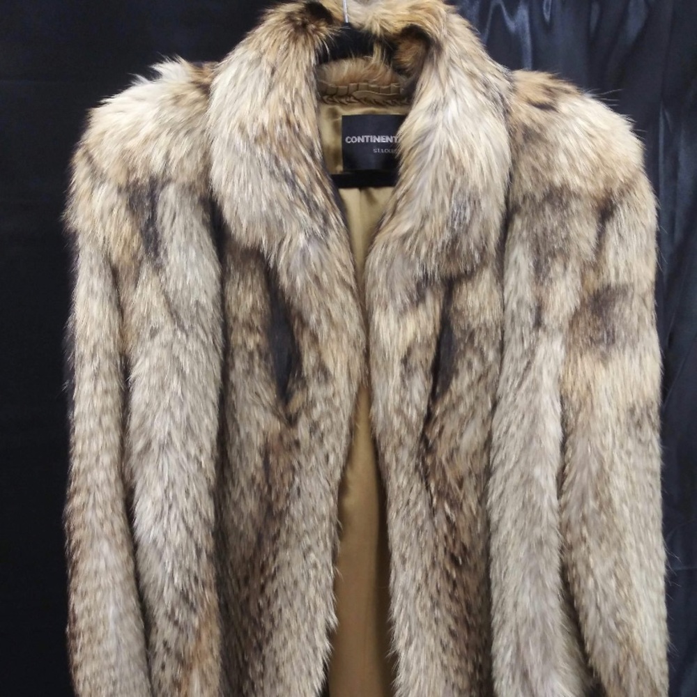 MINT Condition Authentic Women’s/Men Faux Fur Coat